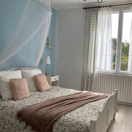 La Brionniere Bed and Breakfast Saint-Pierre-du-Chemin Εξωτερικό φωτογραφία